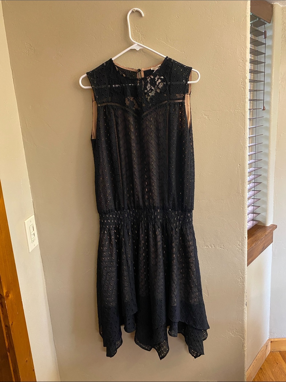 Sundance Black Lace Sleeveless Handkerchief Hem Dress